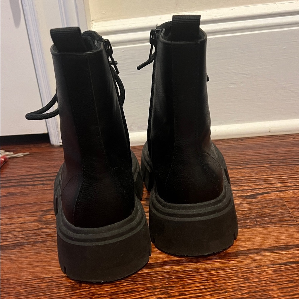 Girls Fleece Lined Winter Boots Size 4 - Picture 4 of 10